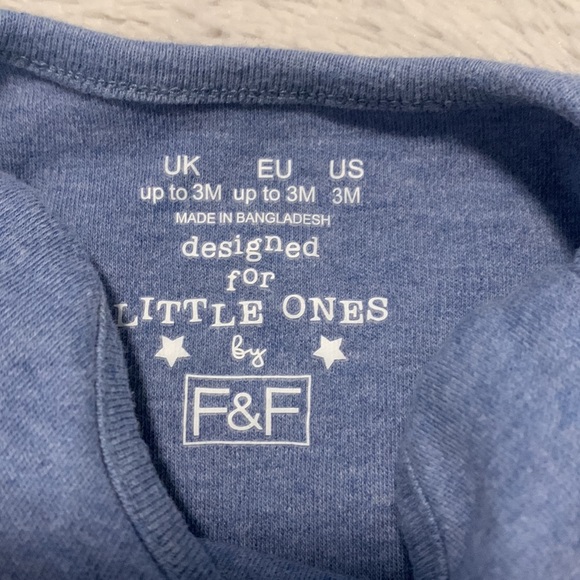 (3 for $10) F&F whale bodysuit 🐳 - Picture 3 of 3